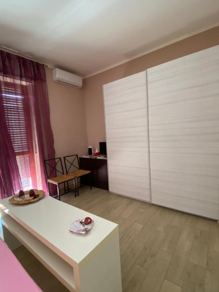 Casa Delle Orchidee Hotel Alba  Bilik gambar
