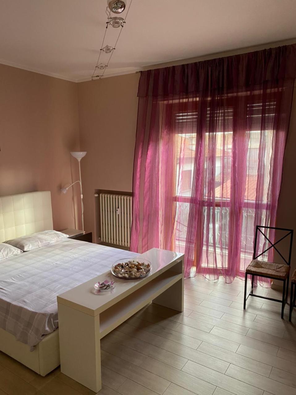 Casa Delle Orchidee Hotel Alba  Bilik gambar