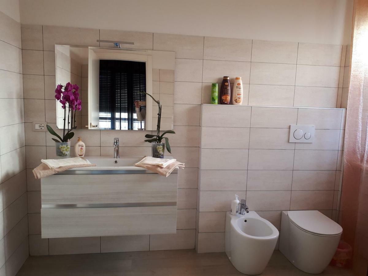 Casa Delle Orchidee Hotel Alba  Luaran gambar